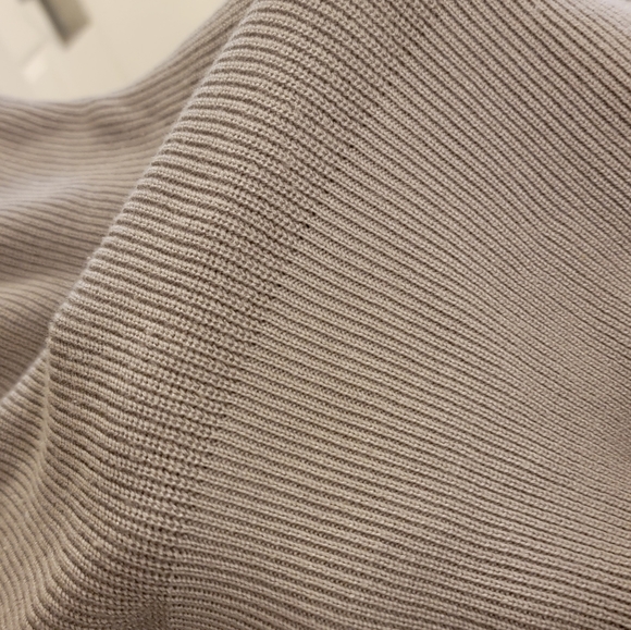 Off Shoulder Ruffled Cutout Sweater - Picture 4 of 8